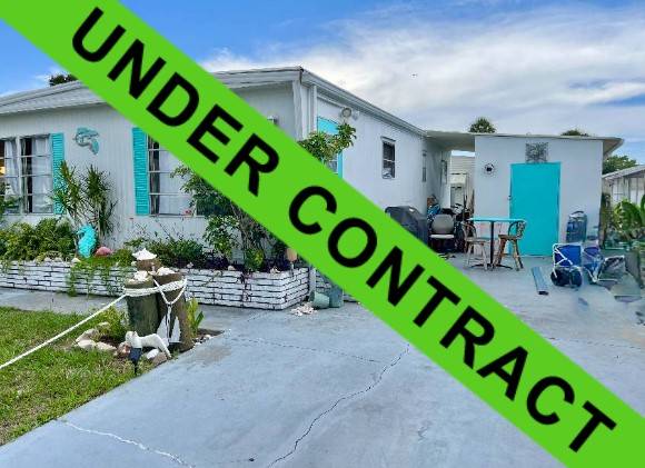 Venice, FL Mobile Home for Sale located at 986 Kenoma Bay Indies